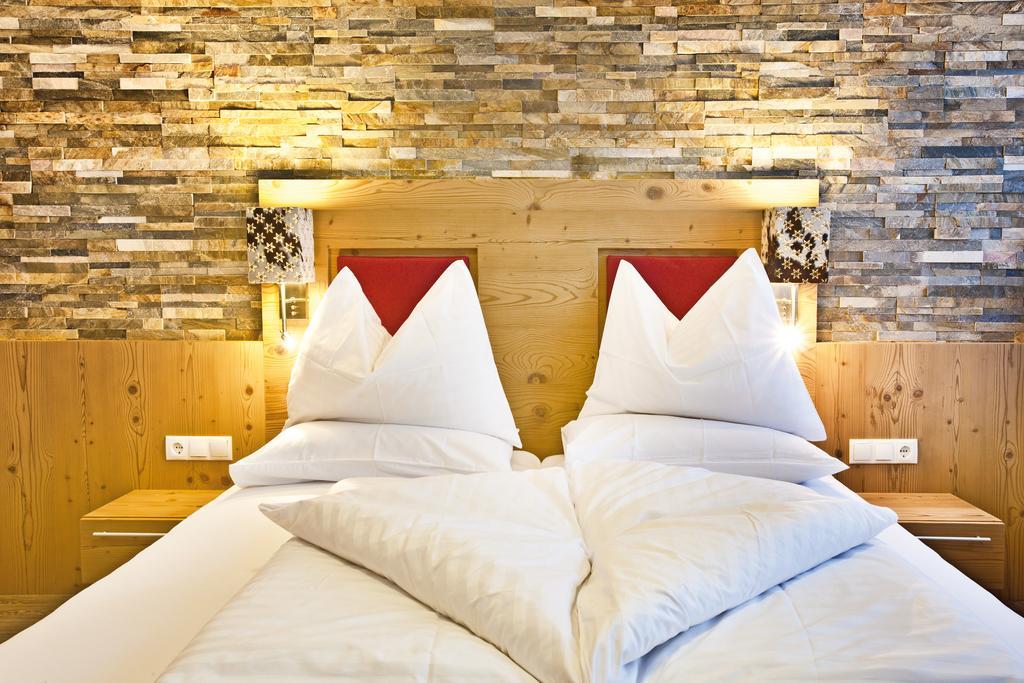 Landhotel Alpenhof Filzmoos Habitación foto